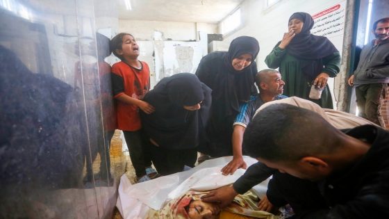 سبعة شهداء في قصف الاحتلال مخيما للنازحين غرب مدينة غزة
