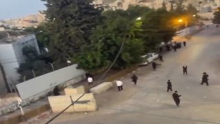 عشرات المستوطنين يقتحمون “مقام يوسف” شرق نابلس