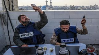 انقطاع خدمات الاتصالات الثابتة والإنترنت في جنوب ووسط قطاع غزة من جديد