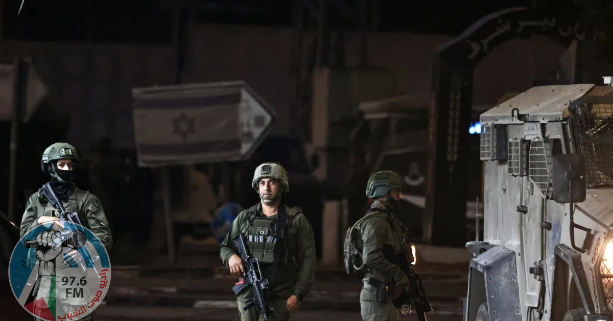 الاحتلال يحتجز 22 مواطنا ويعتقل شقيقين بالمغير