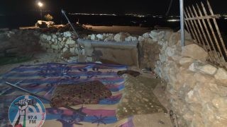 الاحتلال يعتقل مواطنا ويعتدي على آخرين بالضرب في مسافر يطا