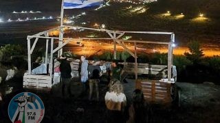 مستعمرون يعتدون على أراضي في سنجل والمغير شمال شرق رام الله