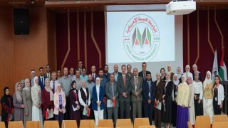 كلية الطب البشري في “العربية الأمريكية” تكرم طاقمها الأكاديمي والإداري والتدريبي