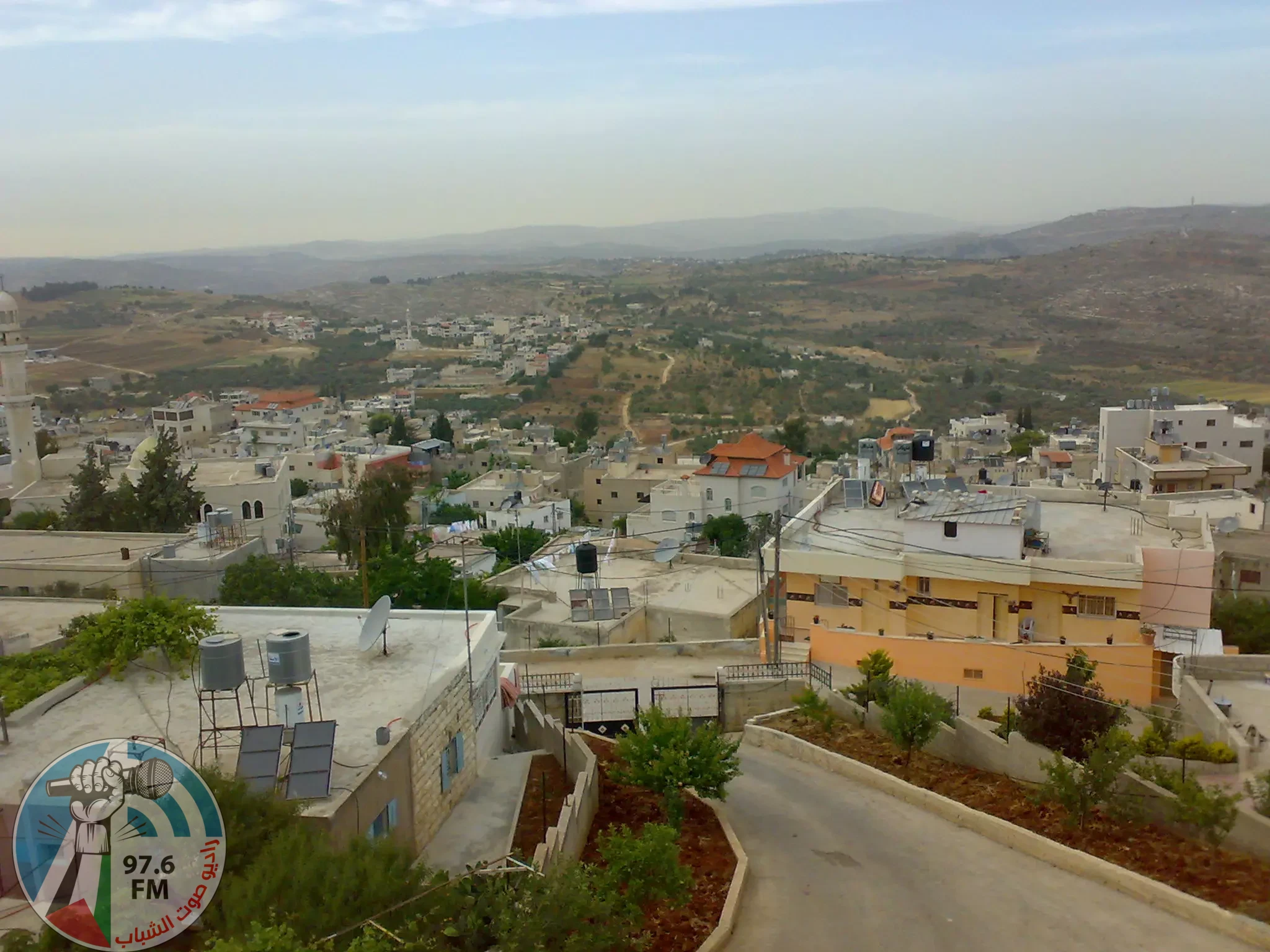بلدية سنجل تُغلق الفتحات المؤدية لجبل التل والباطن لمنع اقتحامات المستعمرين