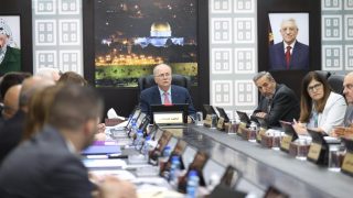 مجلس الوزراء: جهود الرئاسة والحكومة مستمرة لوقف العدوان والإفراج عن أموالنا المحتجزة