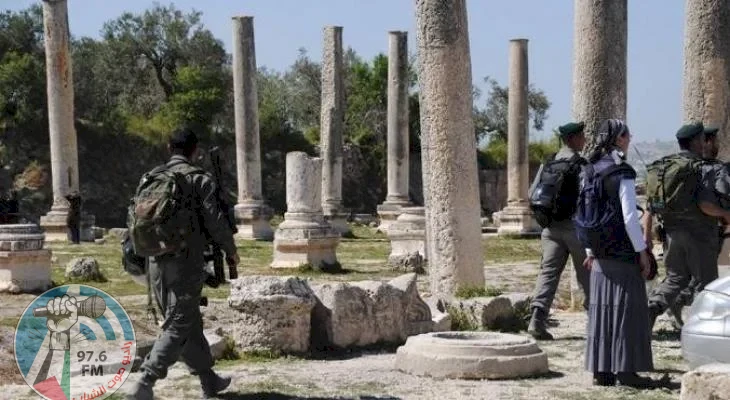 إصابة برصاص الاحتلال والاعتداء على ثلاثة مواطنين بينهم طفل وفتاة خلال اقتحام سبسطية