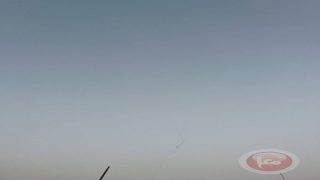 الاحتلال يعلن اعتراض صاروخين أطلقا من جنوب القطاع