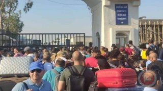 الداخلية الفلسطينية: نتواصل مع الجهات الأردنية لحل مشكلة تذاكر المواصلات على “جسر الملك حسين”