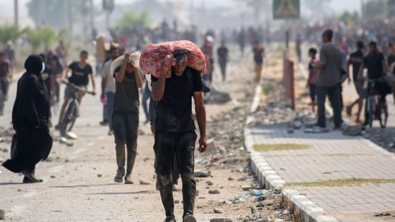 إسرائيل تفرج عن سبعة أسرى من قطاع غزة عبر حاجز “كوسوفيم”العسكري وسط القطاع