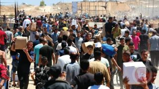استشهاد 21 مواطنا نتيجة اطلاق الغازات على المجوعين جنوب القطاع