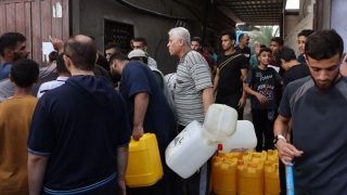 أكثر من 700 شهيد في 112 مجزرة استهدفت طوابير تعبئة المياه