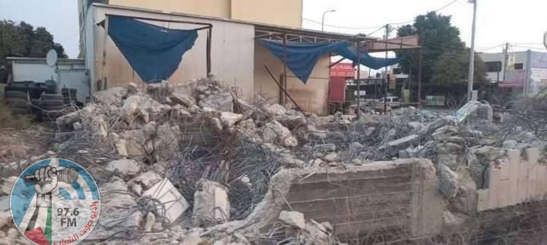 الاحتلال يهدم محلا تجاريا في بلدة العوجا شمال أريحا