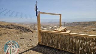 مستعمرون يقيمون بؤرة استعمارية في الجهة الجنوبية الشرقية من قرية عرب المليحات