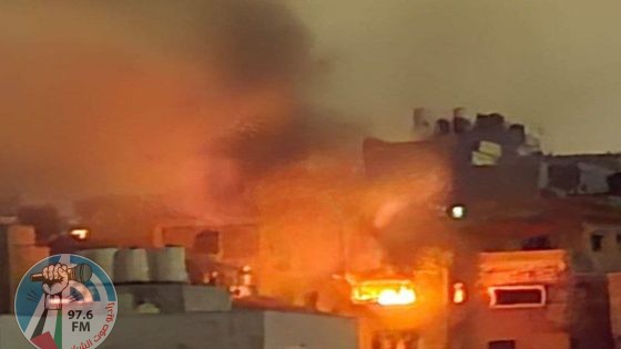 قوات الاحتلال تضرم النيران في منزل داخل مخيم نور شمس شرق طولكرم