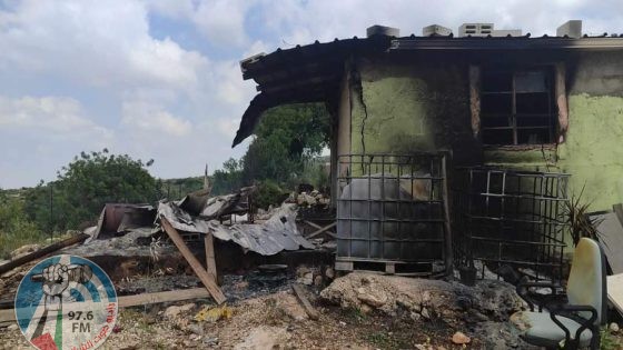 مستعمرون يخربون غرفة زراعية في كفر الديك غرب سلفيت