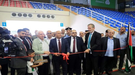 افتتاح المعرض الاقتصادي والصناعي “خمسة أيام من فلسطين” في الجامعة العربية الأمريكية بجنين