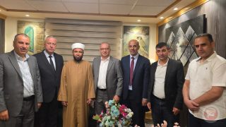خلال زيارة وزير الأوقاف للخليل… بحث واقع المساجد والموروث الثقافي وتوسعة المقبرة الإسلامية والواقع الاقتصادي