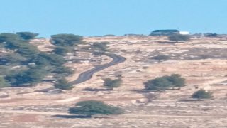 مستوطنون يوسعون بؤرة استيطانية جنوب الخليل