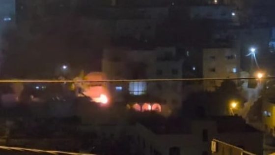شاهد- الاحتلال يُفجر منزل عائلة الأسير عبد الرحيم الهيموني في الخليل