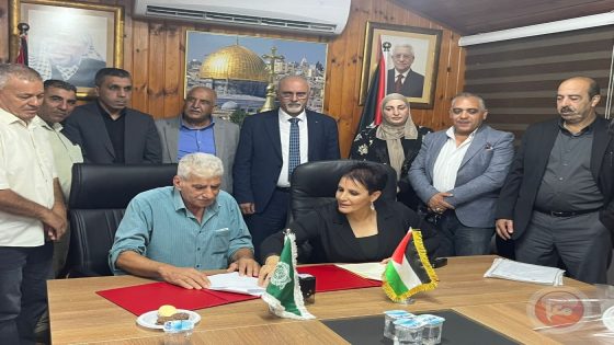 “الزراعة” توقع عددا من الاتفاقيات التمويلية لصالح 93 أسرة من مزارعي محافظة القدس