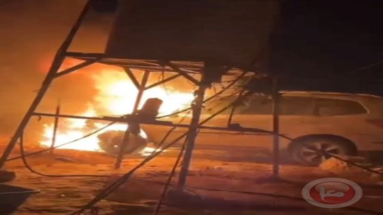مستوطنون يحرقون مركبة لمتضامنين اجانب في مسافر يطا