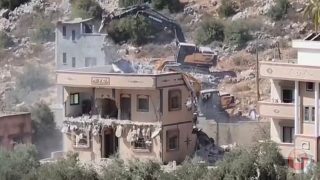 الاحتلال يهدم 3 منازل مأهولة في بروقين غرب سلفيت