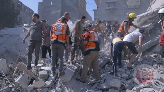 الدفاع المدني بغزة: الاحتلال يمنع طواقمنا من الوصول لمحاصرين تحت الأنقاض