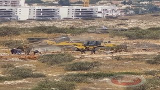 الاحتلال يهدم غرفة زراعية في دير بلوط ومستوطنون يحطمون مركبة في دير استيا