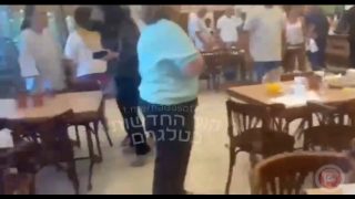 عملية طعن في القدس: إصابة شخصين واعتقال المنفذ