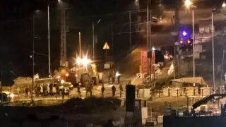 حملة اعتقالات في مخيم الفوار