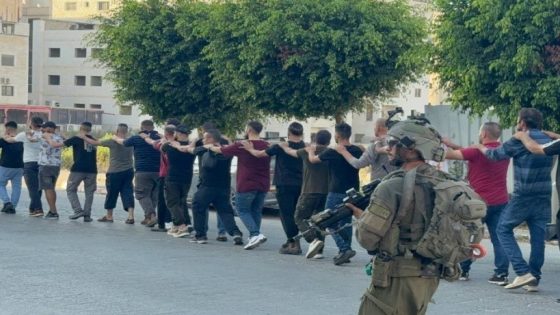 منع تجول وحصار مستمر.. الإفراج عن ألف معتقل بعد احتجاز جماعي غرب طولكرم