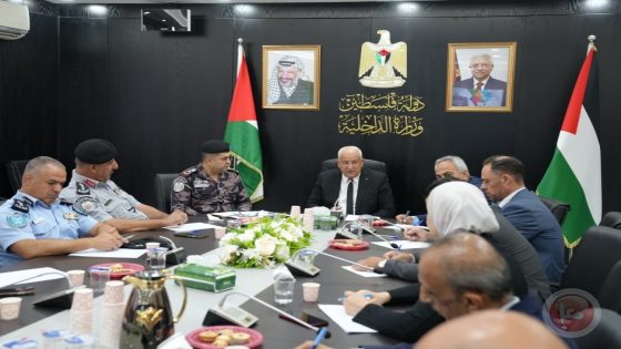 وزير الداخلية يترأس اجتماع المجلس الأعلى للدفاع المدني