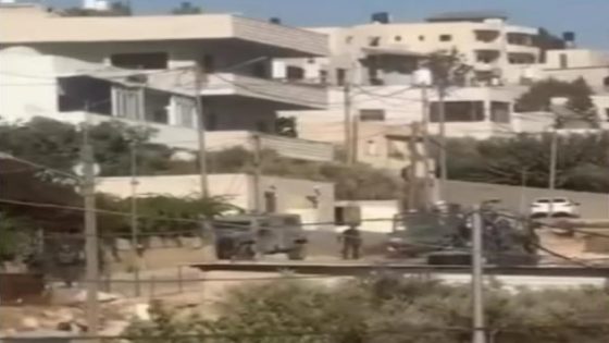 الاحتلال يغلق منزل ذوي شهيد في قطنة شمال غرب القدس