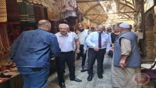 البرغوثي يستقبل مارتن شولتز و يرافقه في جولة في البلدة القديمة في الخليل
