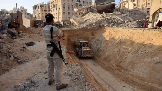 لليوم الثاني.. حماس تواصل البحث عن جثث الأسرى في غزة