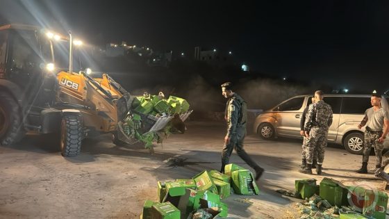 ضبط كميات كبيرة من المواد الغذائية المنتهية الصلاحية والدخان المهرّب شمال غرب الخليل