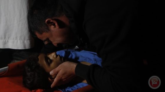 أهالي الريحية جنوب الخليل يشيعون جثمان الشهيد الطفل محمد الحلاق الى مثواه الاخير