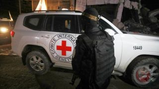 إسرائيل تسلم نقاط لمواقع قتلاها وفرق مصرية وتركية تبدأ البحث في غزة