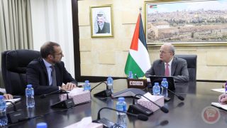 مصطفى يبحث مع رئيس لجنة الدفاع في البرلمان الألماني آخر المستجدات