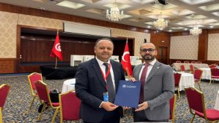القائم بأعمال رئيس “العربية الأمريكية” يشارك بملتقى لرؤساء الجامعات العربية والتركية بتونس