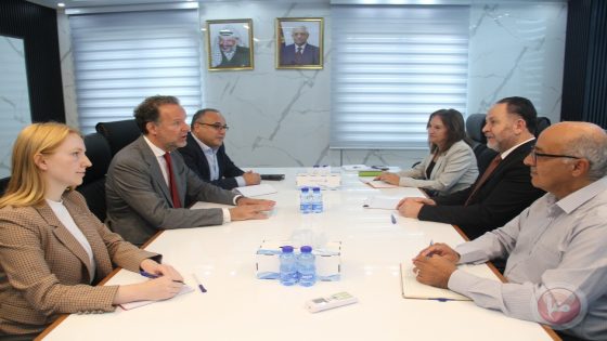 رئيس سلطة المياه يبحث مع مدير التعاون الهولندي آفاق التعاون
