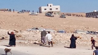 شاهد- مستوطنون يهاجمون عرب الرشايدة شمال اريحا