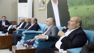 وفد حماس يصل القاهرة… هذه اهداف الزيارة