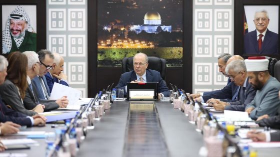 مجلس الوزراء يطالب بتحرك دولي عاجل لوقف إرهاب المستوطنين