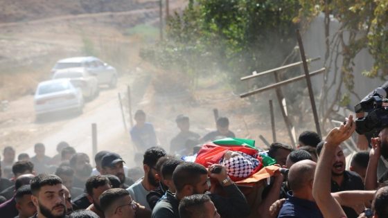 أهالي طوباس يشيعون جثمان الشهيد دراوشة إلى مثواه الأخير
