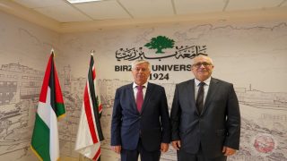 وزير الصناعة يزور جامعة بيرزيت ويبحث آفاق التعاون ويقدّم محاضرة حول واقع الصناعة الفلسطينية
