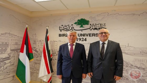 وزير الصناعة يزور جامعة بيرزيت ويبحث آفاق التعاون ويقدّم محاضرة حول واقع الصناعة الفلسطينية