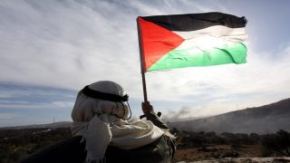الأكاديمية الدولية تجدد دعوة العالم لتجسيد الاستقلال و إقامة الدولة الفلسطينية”