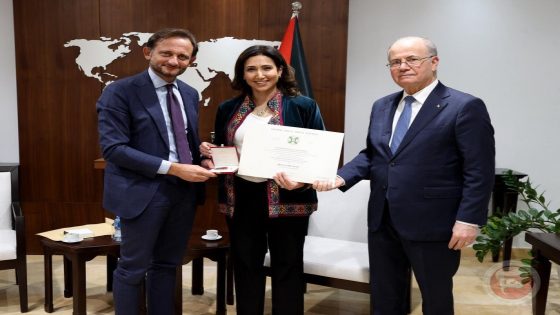 د. علا عوض تتقلد وسام نجمة إيطاليا الكبرى