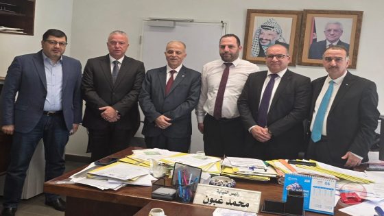 غرفة الخليل تبحث سبل التعاون مع النيابة العامة في الخليل وحلحول